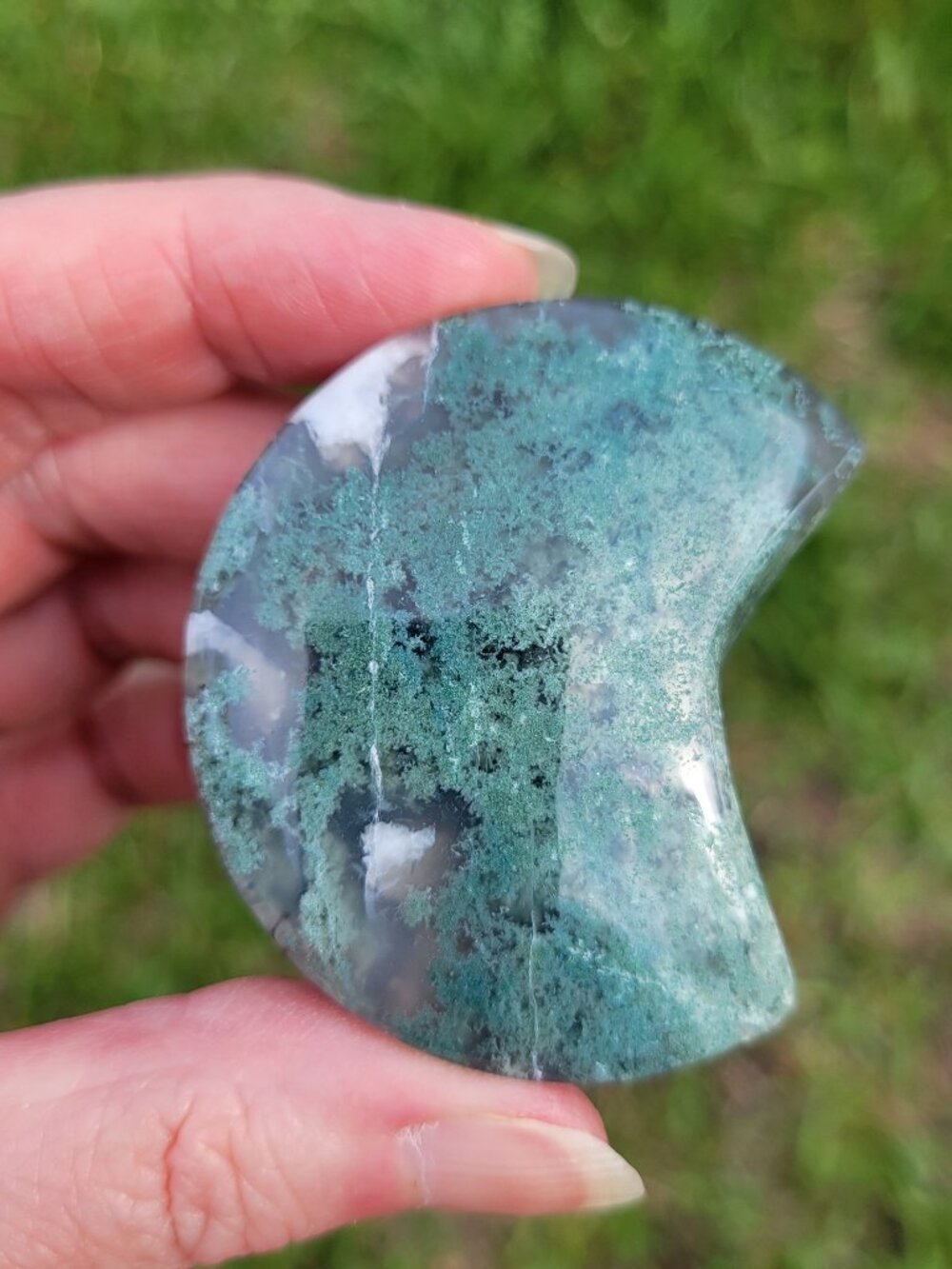 Moss Agate Moon Shaped Palm Stone  (MA901)